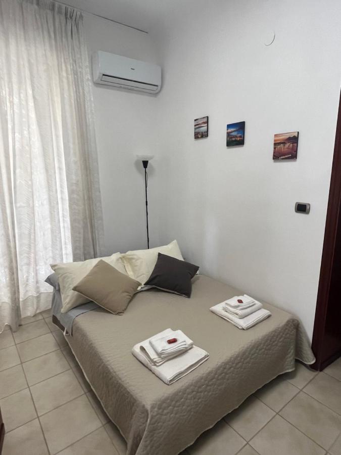 Am Apartment Napoli - Tra Il Centro E La Stazione Centrale Екстериор снимка