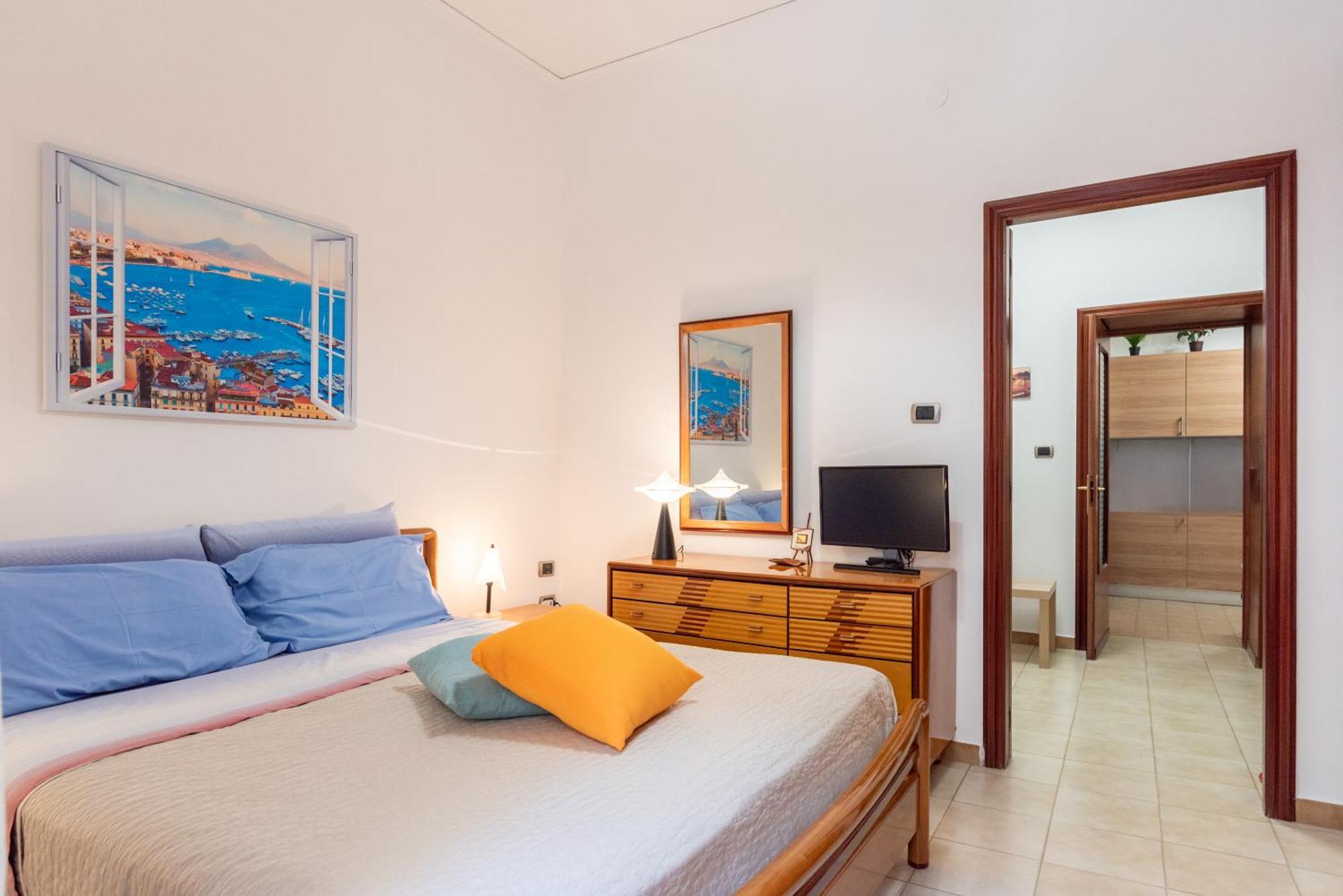 Am Apartment Napoli - Tra Il Centro E La Stazione Centrale Екстериор снимка