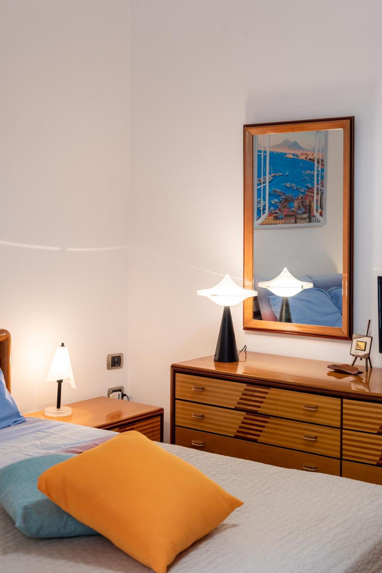 Am Apartment Napoli - Tra Il Centro E La Stazione Centrale Екстериор снимка
