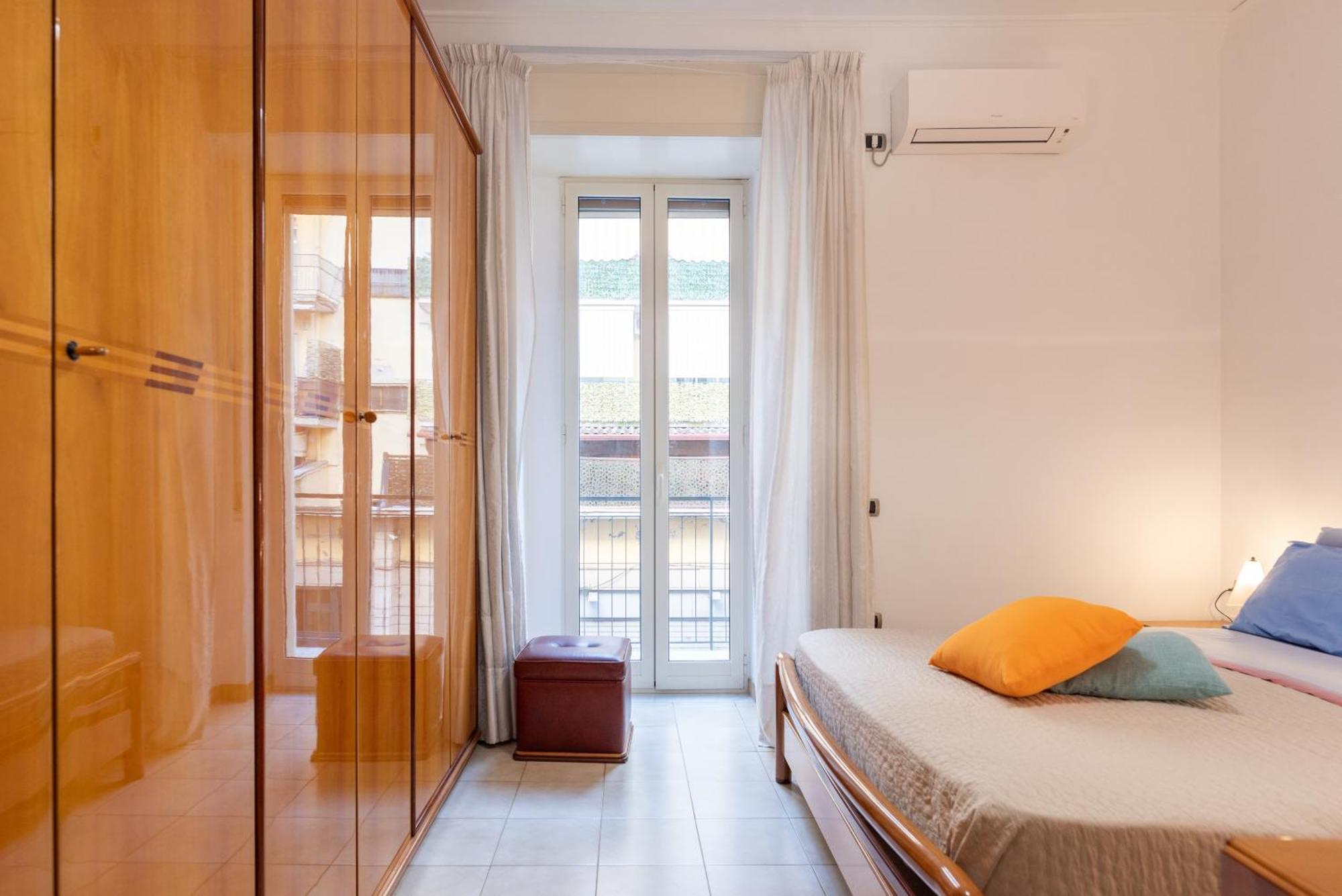 Am Apartment Napoli - Tra Il Centro E La Stazione Centrale Екстериор снимка