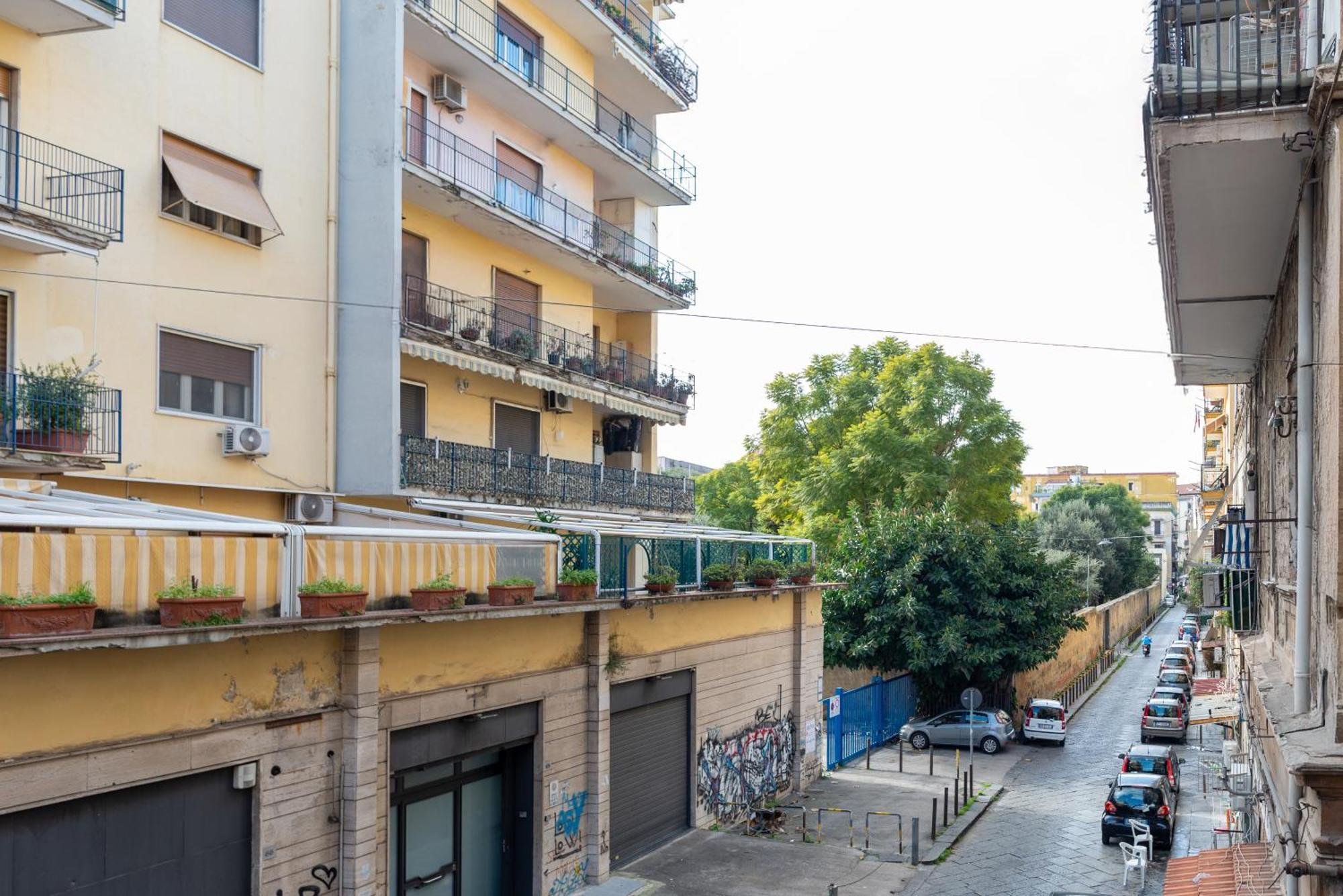 Am Apartment Napoli - Tra Il Centro E La Stazione Centrale Екстериор снимка