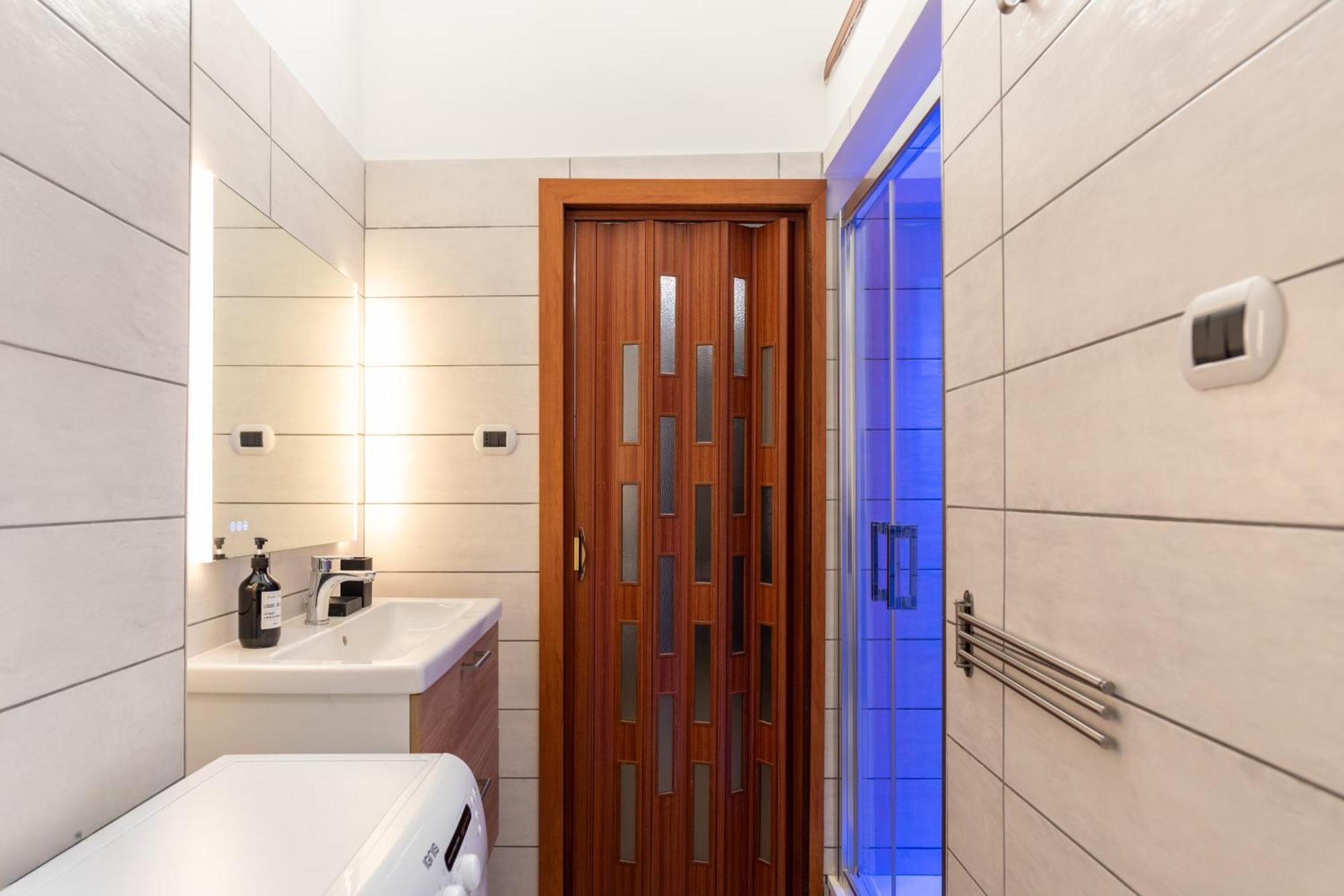 Am Apartment Napoli - Tra Il Centro E La Stazione Centrale Екстериор снимка